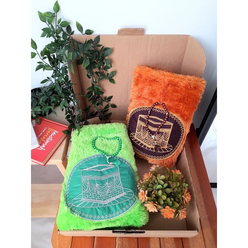 SAJADAH SLIM SAJADAH BULU TRAVEL  SEJADAH TURKEY LIPAT CANTIK PAKET SESERAHAN PREMIUM SAJADAH TIPIS