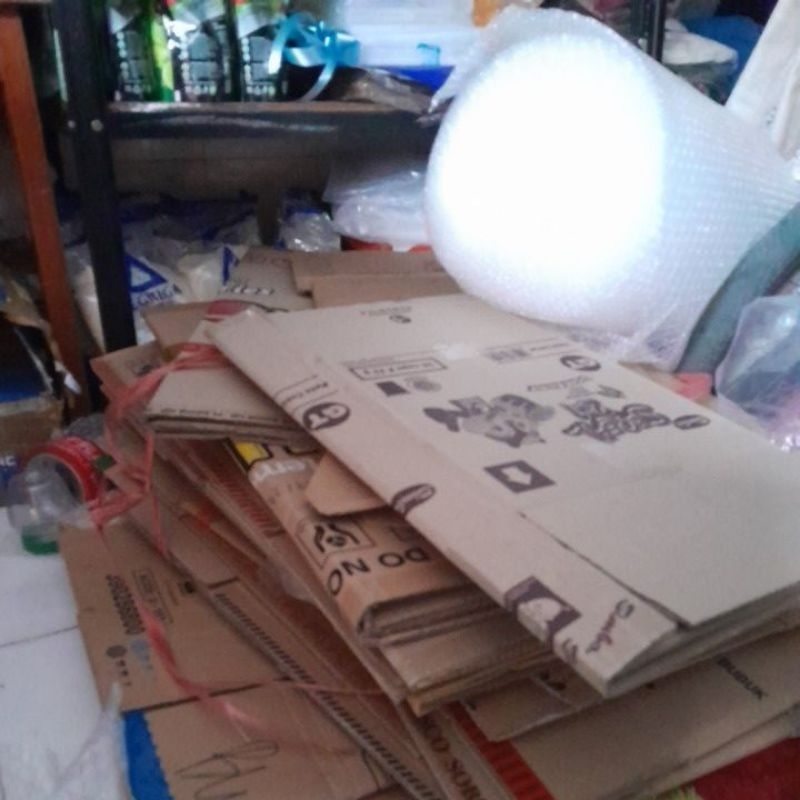 

kardus dan buble u pancking kargo dan kiloan(free buble)