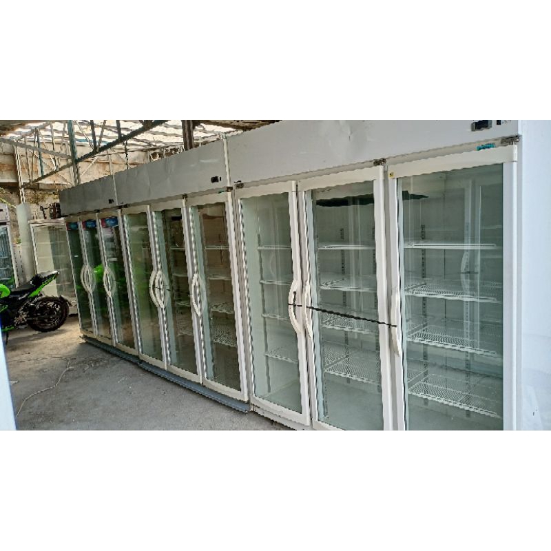 SECOND/BEKAS SHOWCASE 3 PINTU MERK PANASONIC/DISPLAY CHILLER