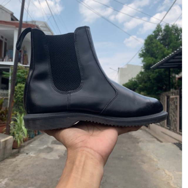 Dr Martens 2976 Chelsea Boots