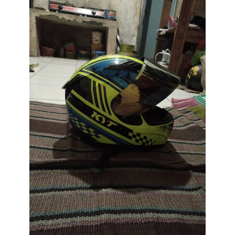 helm KYT r10 second