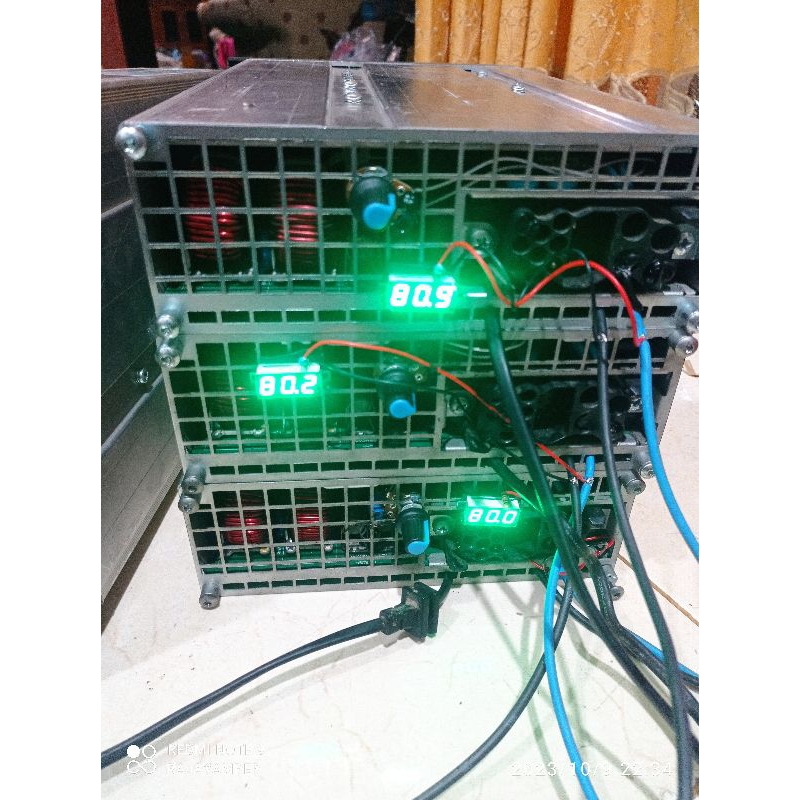 eaton NPR48  3000w 62 amper adjust 43-83v MULUS  like NeW