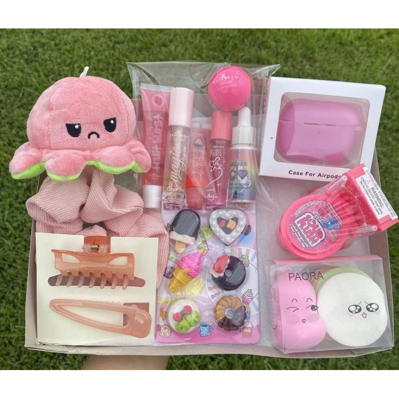 

Birhtday kit hampers (by request)