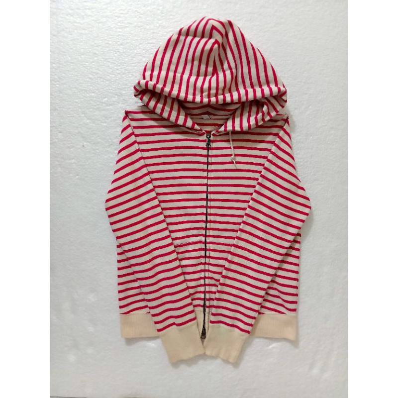 UNIQLO Stripe