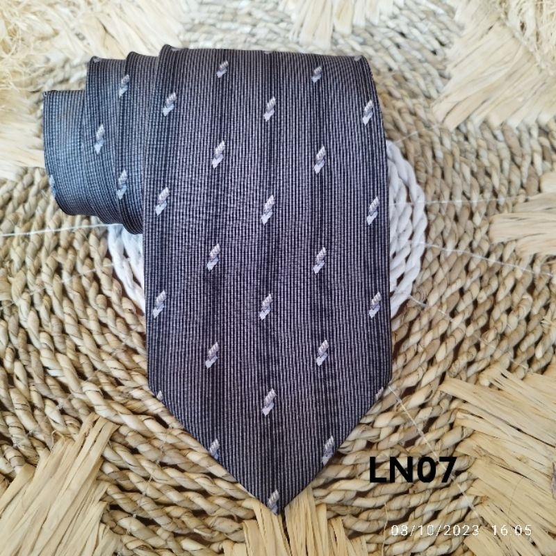 Dasi formal kantor manual motif