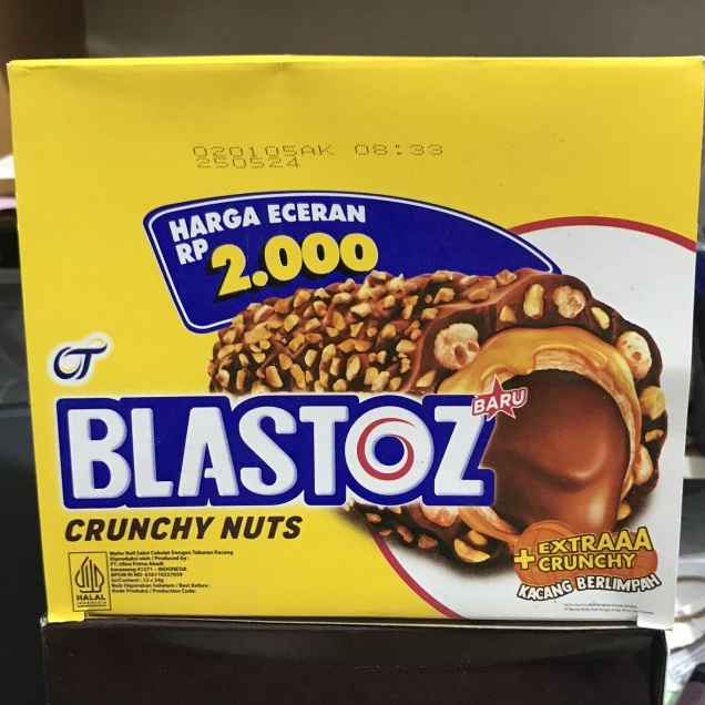 

Blastoz Crunchy Nuts 1 Box Isi 12 Pcs