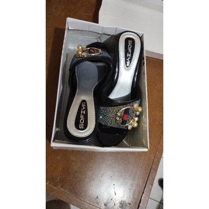 sepatu wedges sofiya