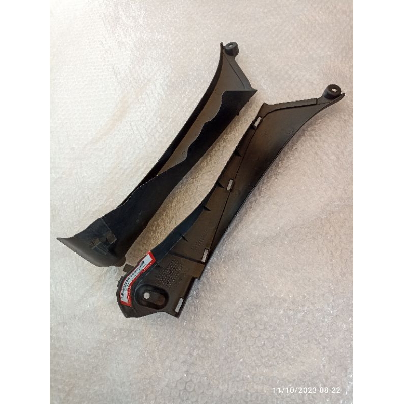 SAMBUNGAN COVER SAYAP LUAR KANAN KIRI HONDA SUPRA X 125 X125 BATMAN ORI AHM 64430-KVL-N00 64440-KVL-