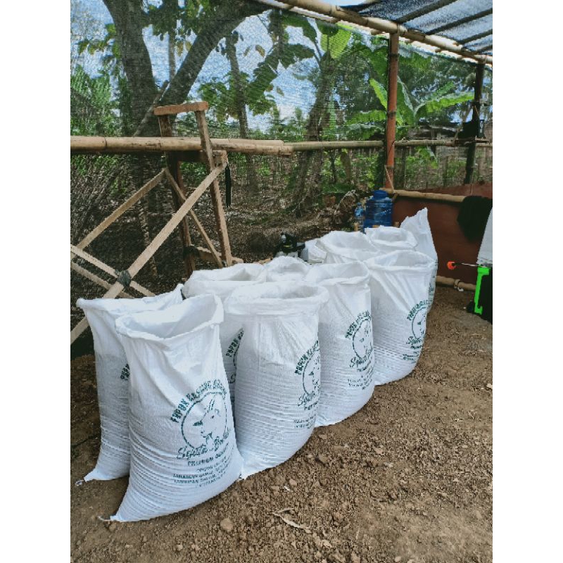 pupuk kambing organik fermentasi/pupuk kandang organik (25kg)