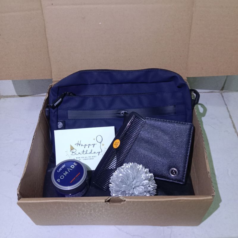GIFT BOX COWOK/KADO ULTAH COWOK/HAMPERS