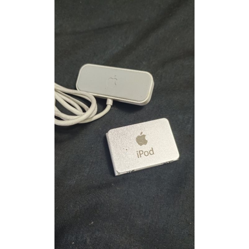 ipod shuffle gen 2 + charger