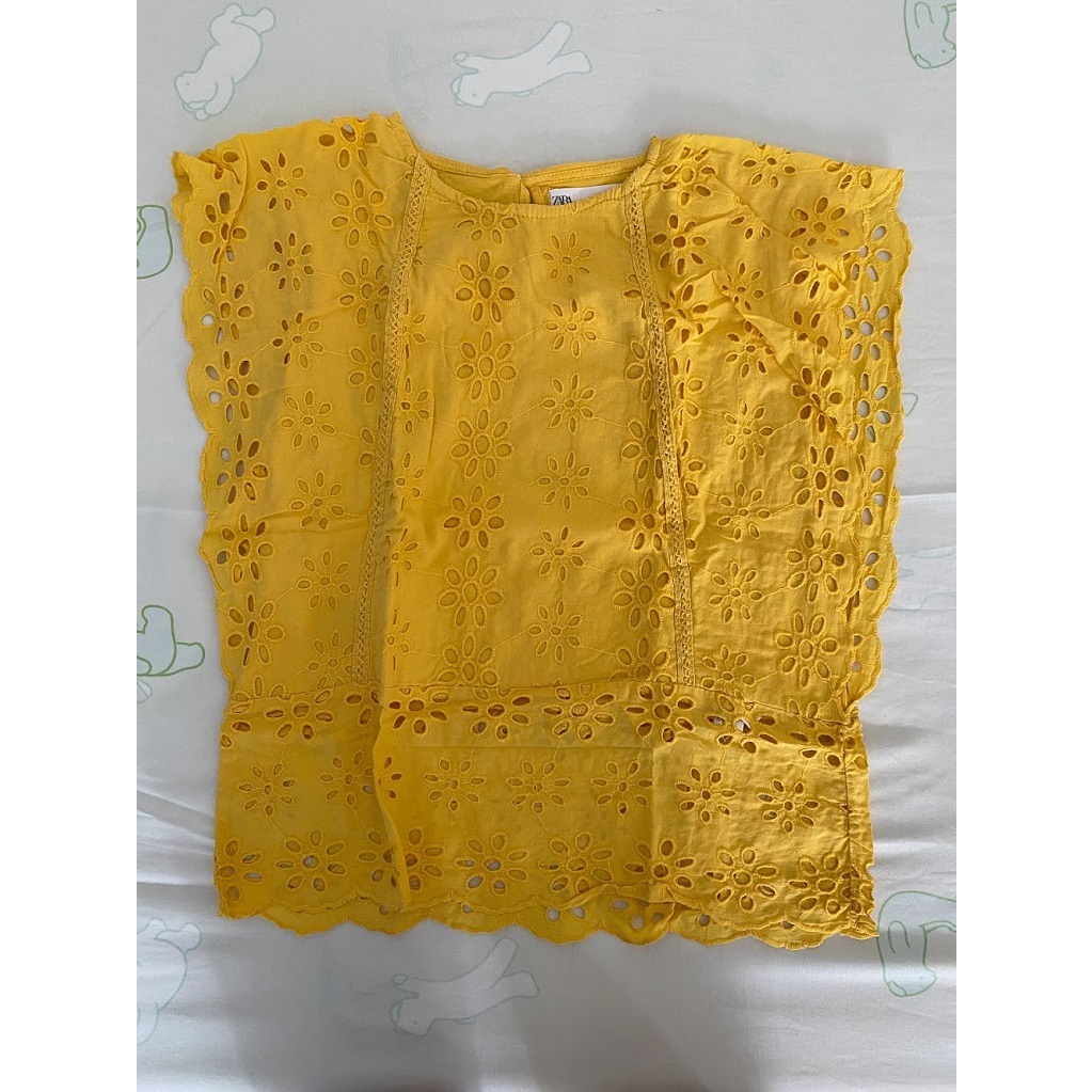 Top Zara - Yellow Eyelet