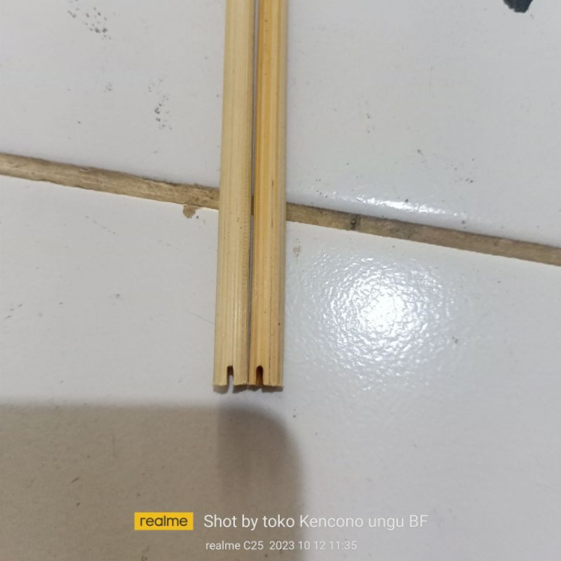 tangringan konin bambu lokal 6 mm sangkar besi Lovebird