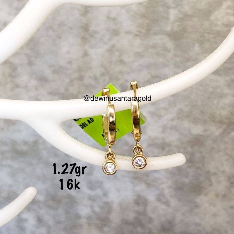 Anting model Klep Bulat Ad putih