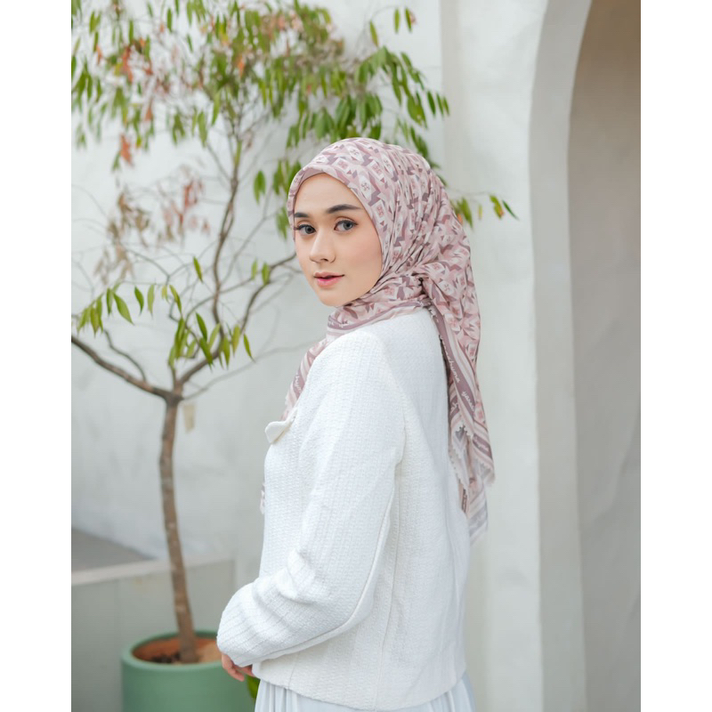 New Monogram Series Yarashyma Scarf