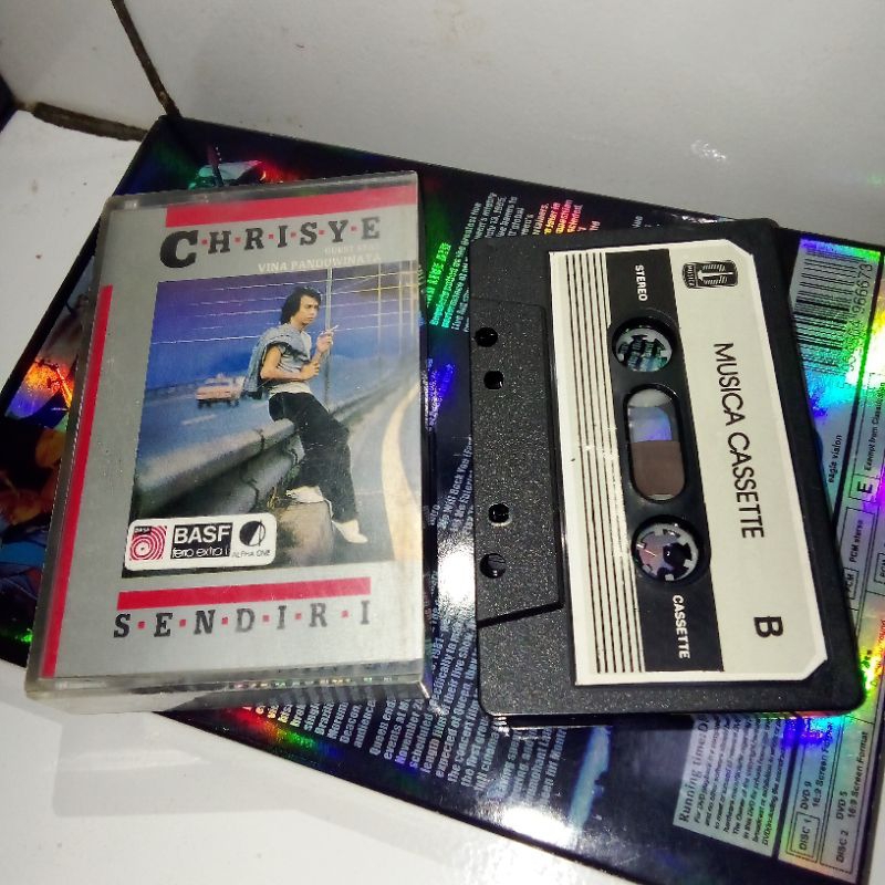 kaset pita CHRISYE "SENDIRI"