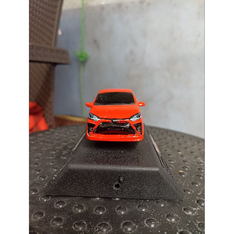 PARFUME MOBIL MINIATUR PAJANGAN TOYOTA AGYA 2022 BISA CUSTOM WARNA DAN PLAT