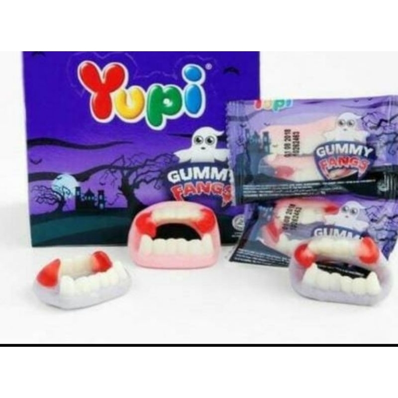 

Yupi gummy fangs