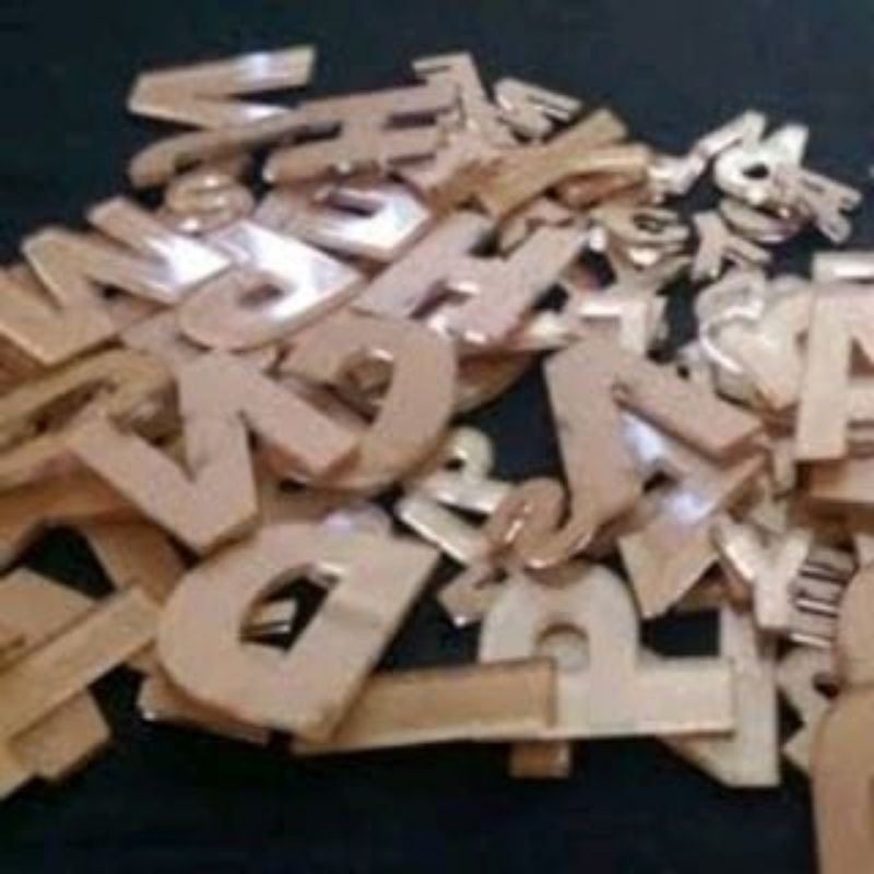 

CUTTING AKRILIK 25K ANGKA 601-650