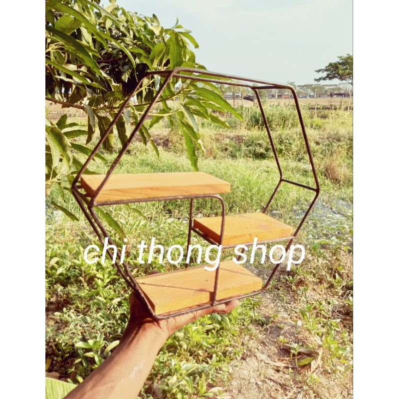 RAK DINDING HEXAGONAL 3 AMBALAN MODEL UNDAK 3 BAHAN BESI / RAK DINDING HEXAGONAL / RAK DINDING MINIM