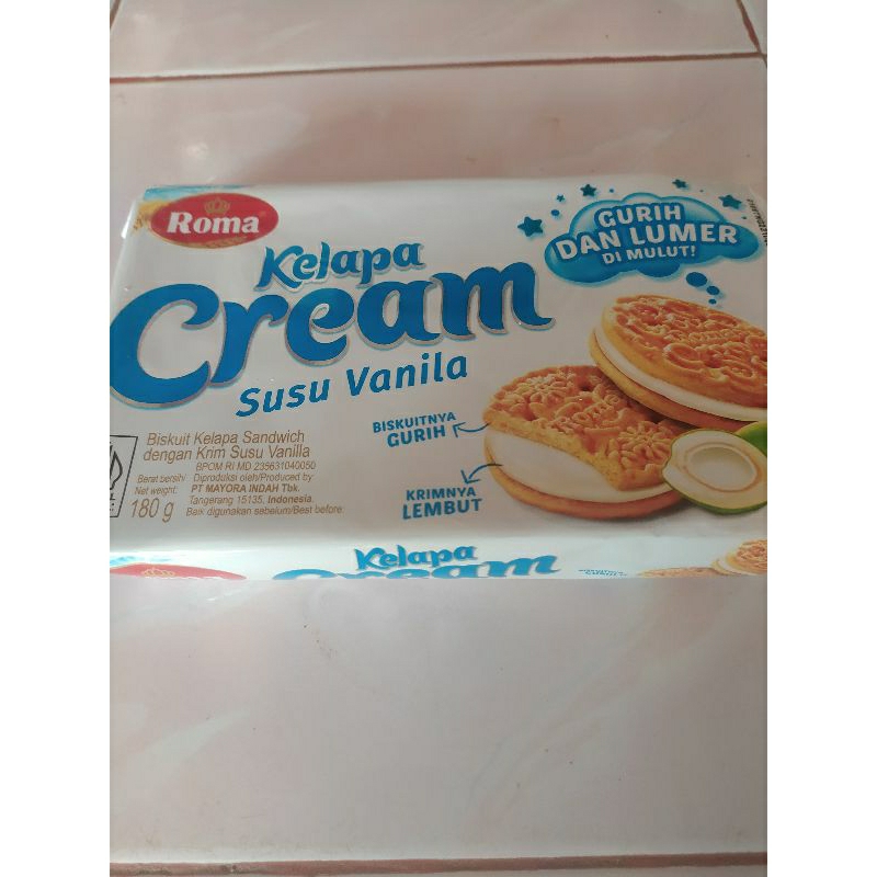 BISKUIT ROMA KELAPA CREAM RASA SUSU VANILA