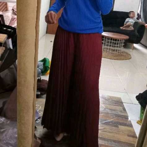 kulot plisket maroon