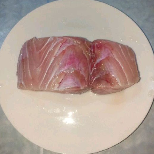 

Fillet ikan Tuna Frozen 250gr
