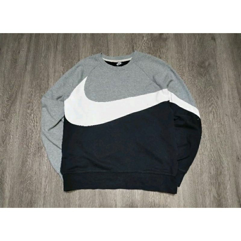 CN NIKE BIG SWOOSH