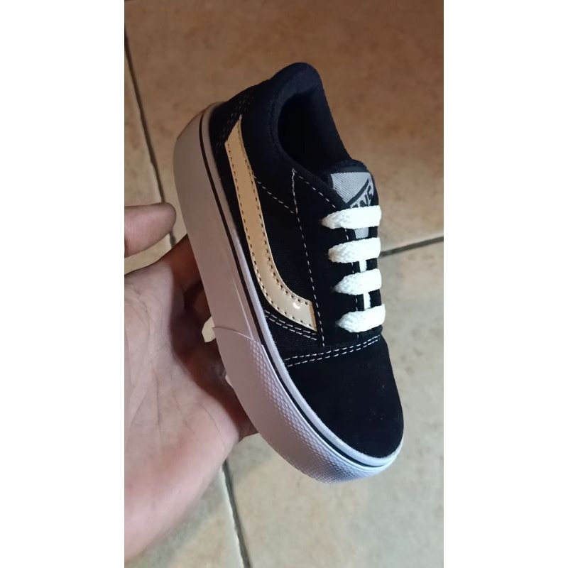 CUCI GUDANG sepatu old school anak sepatu sekolah