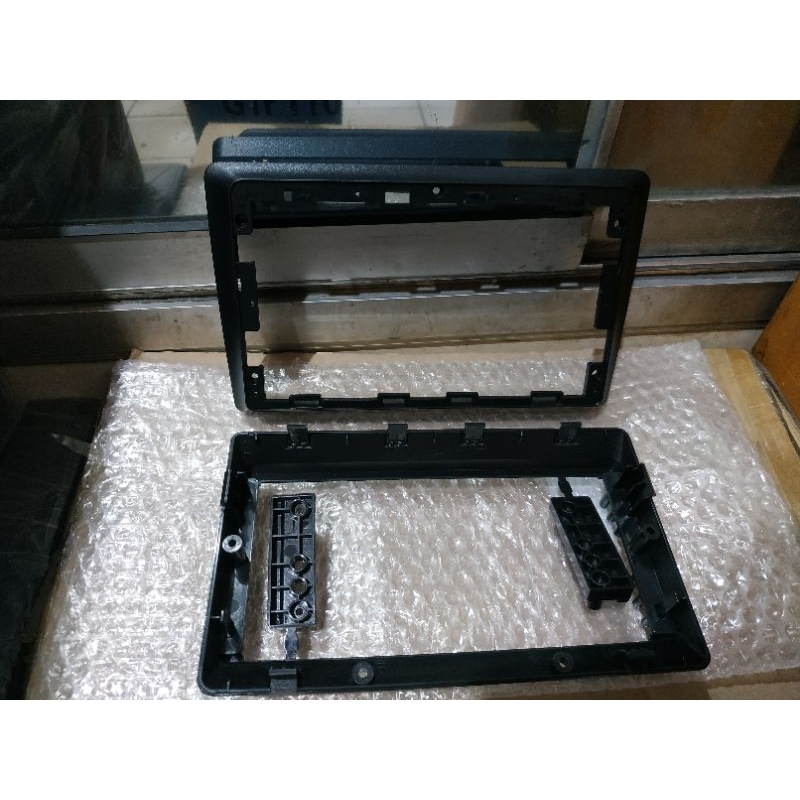 Frame head unit Calya / Sigra 2016 Up 9 inch - frame tv mobil calya/sigra