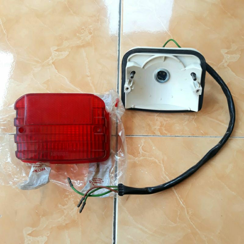 Honda C700 C800 WIN GL100 GL125 GLK GL 100 125 K Mika Lampu Belakang Tail Light Stoplamp Stop Lamp O