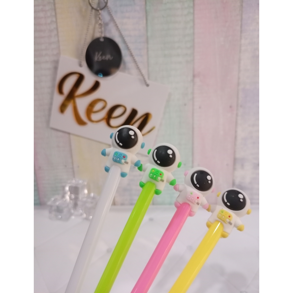 

PEN GEL motif ASTRONOUT ASTRONOT / GEL PEN 1BUAH PULPEN