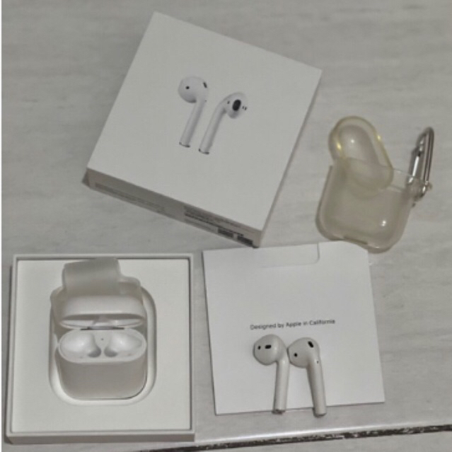 APPLE AIRPODS WITH CHARGING CASE (GENERASI KE 2) PRELOVED ORIGINAL IBOX