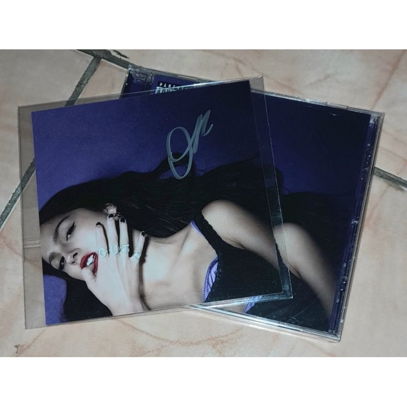 [BOOKED] SIGNED CD OLIVIA RODRIGO