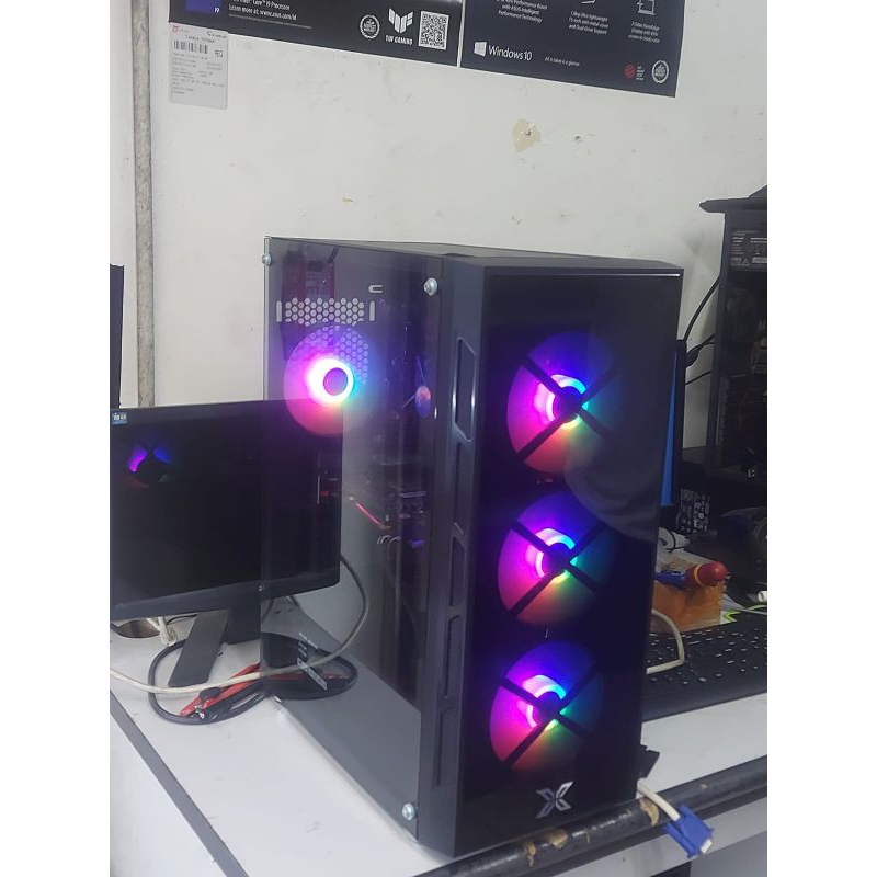 PC RAKITAN  GAMING CORE I7 6700 MONITOR 24 INCH HP PREMLES