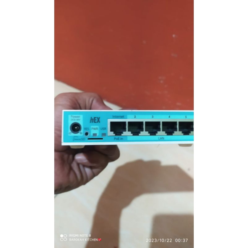 MIKROTIK RB750GR3/RB750GR3 GIGABIT HEX vocer/hotspot 1 set