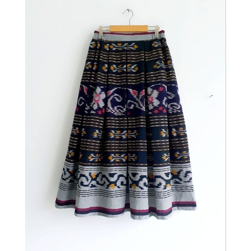 Rok Wiru Panjang Wanita Toraja Hitam/Putih - Rok Tenun Lipit Wanita Casual - Rok wiru kerja - Rok Pa