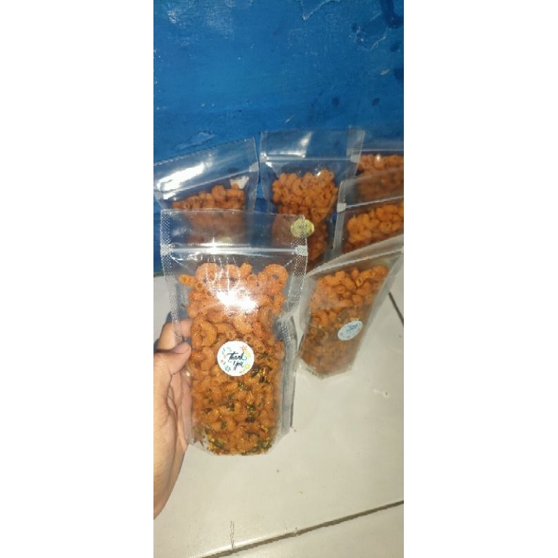 

MAKARONI BANTAT DAUN JERUK ENAK KRIUK