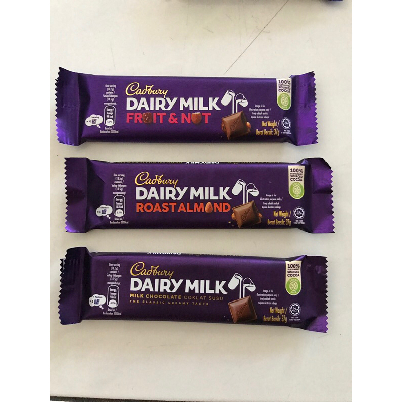 

[PRODUCT SINGAPORE] cokelat cadburry dairy milk chocolate 37 gram rasa fruit nut dan roast almond handcarry singapore