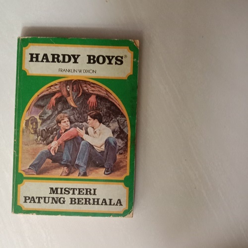 Novel Misteri Patung Berhala