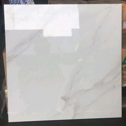 Granit 60x60 Glossy Igress Calcuta White Glosy Kw1
