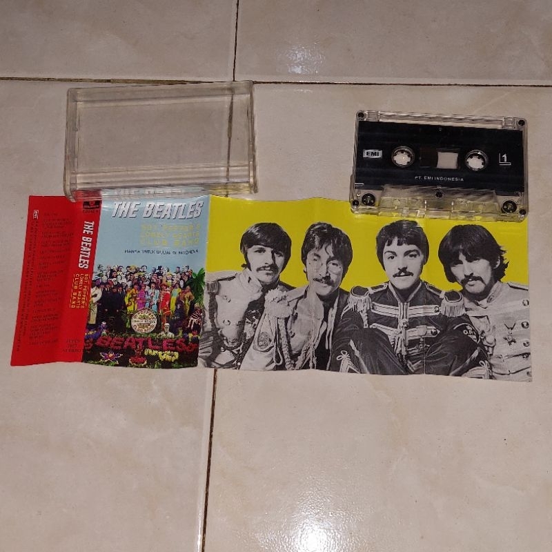 kaset barat THE BEATLES-Sgt. Pepper's Lonely Hearts Club Band