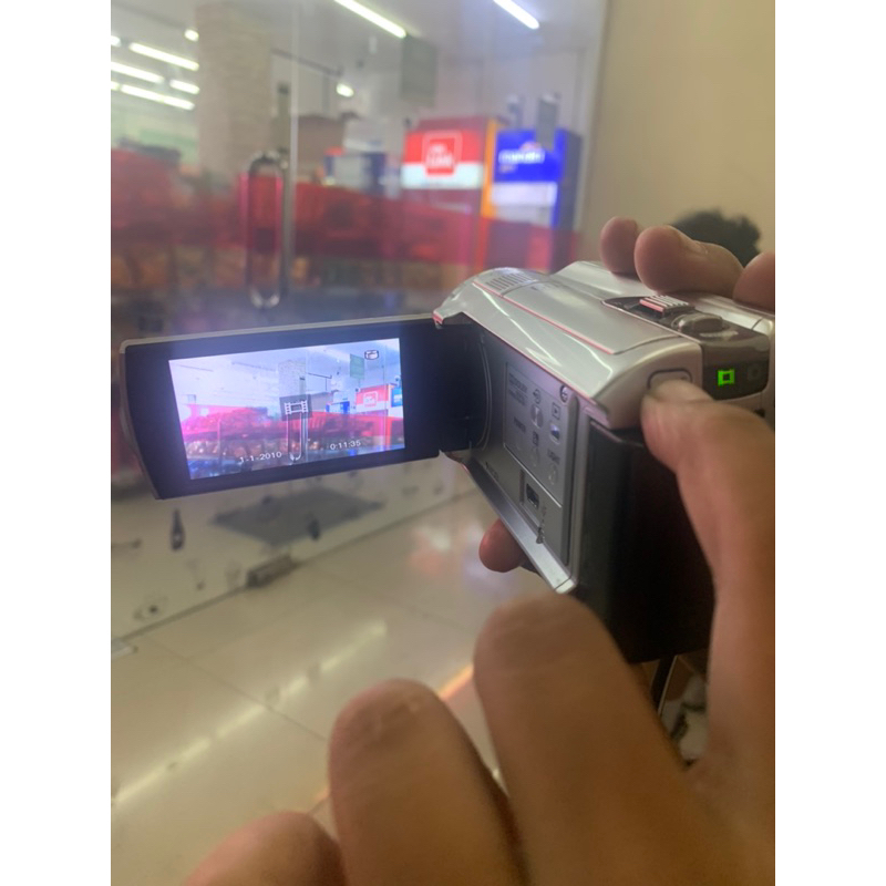 handycam sony DCR SR68e second