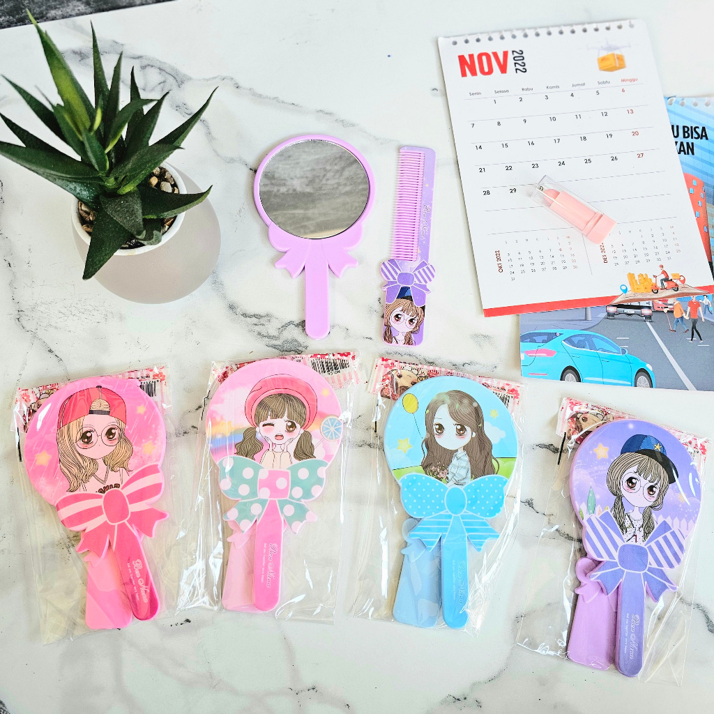 Cermin rias kaca portable travelling MINI karakter pastel