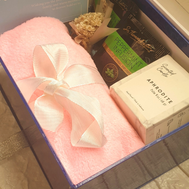 

Kado Hadiah Hampers Giftbox Ulang Tahun Cewek / Wanita