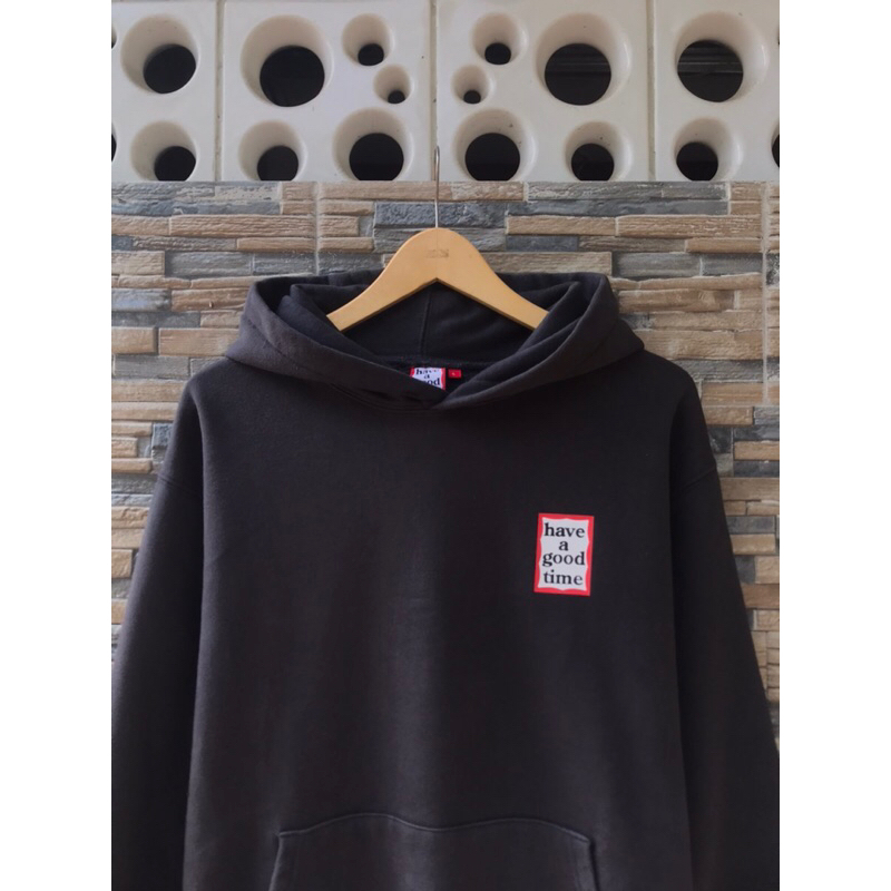 hoodie hagt small logo