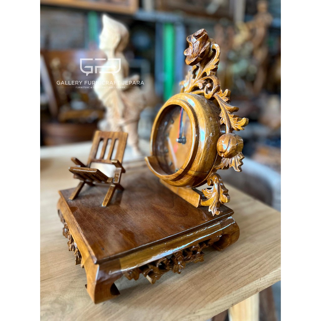 Jam Meja Ketapang Ukir Kayu Jati 20x20x35cm