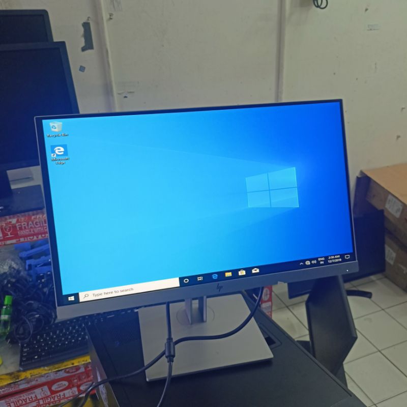 ready monitor hp layar framlase 22 inch kaki vertikal