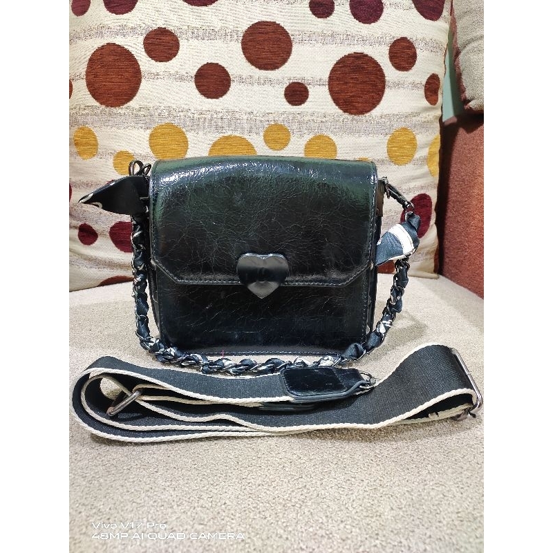 Preloved sling mini kulit