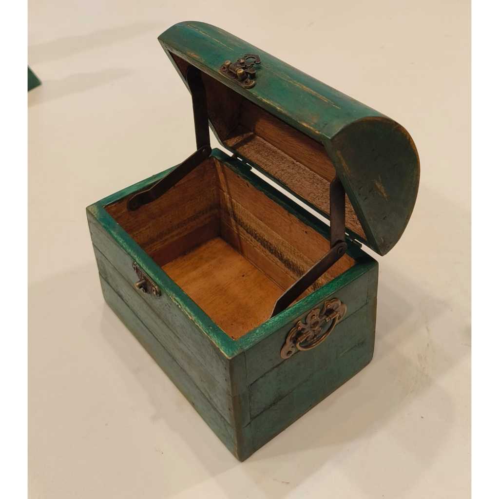 Miniatur peti kayu untuk dekorasi rumah souvenir